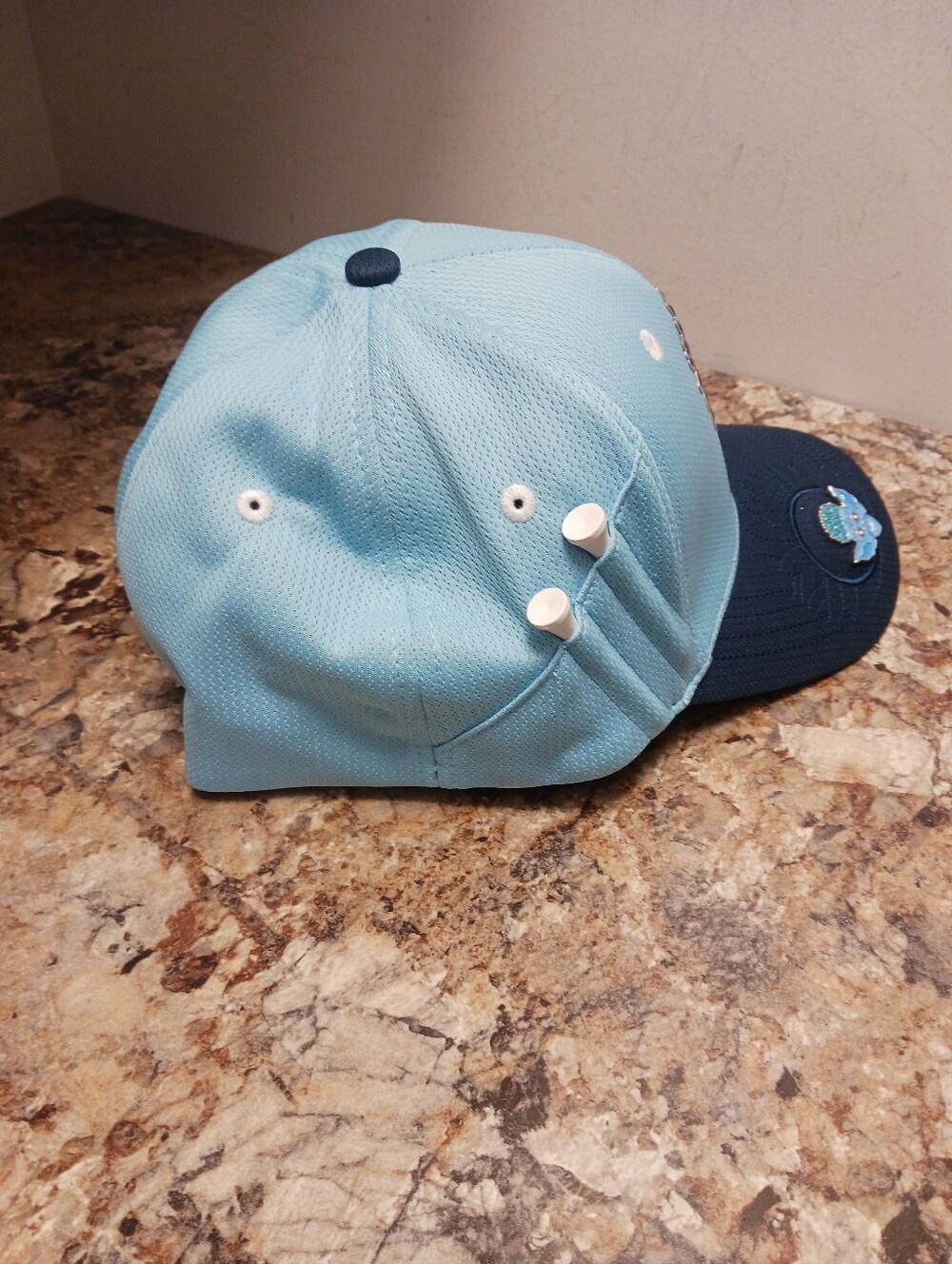 New BONKS Golf Lady Bluey Fitted Cap - Picture 4 of 4